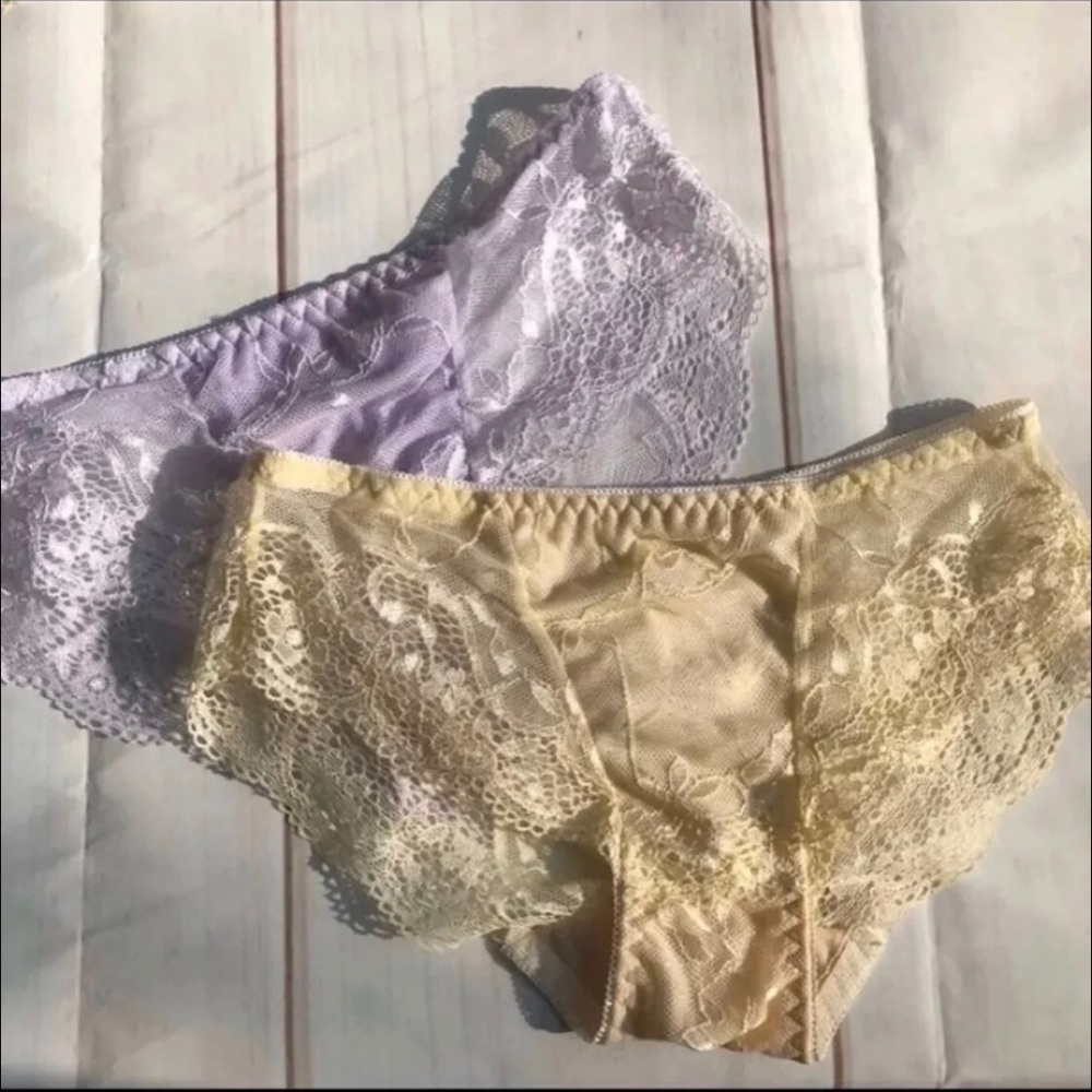 2 Sets Of Lace Bra With Matching Panties - image 2